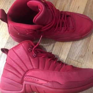 Air Jordan 12 Red